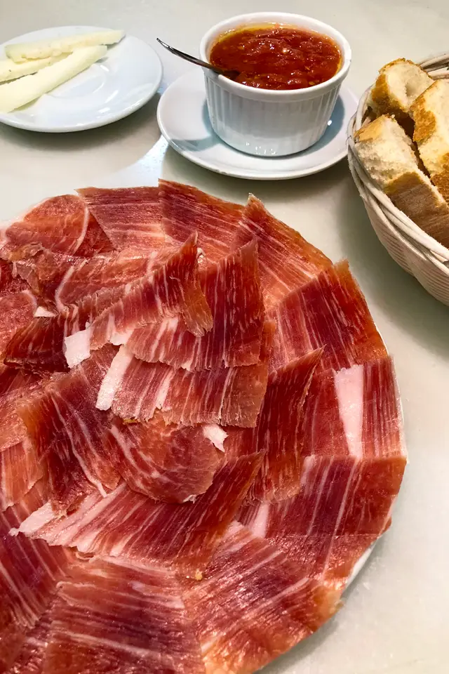 Jamón Saludable Cortado a Cuchillo - La Monrealense